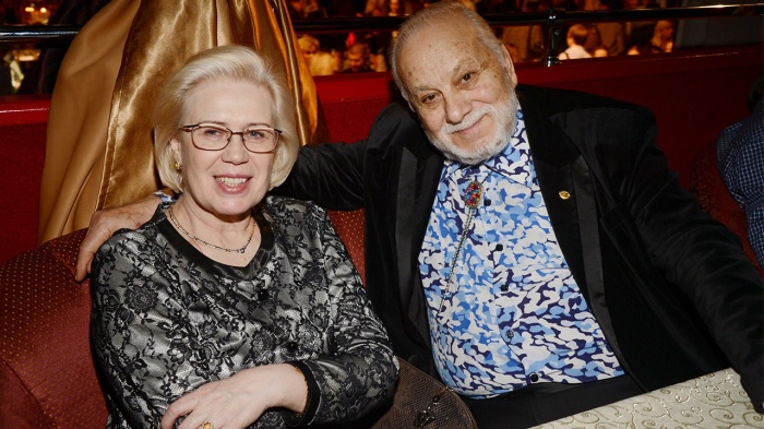 Бедрос Киркоров и Людмила Смирнова потеряли ребенка в 2002 году. Бедрос Киркоров и Людмила Смирнова потеряли ребенка в 2002 году.