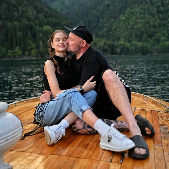 Марк Горобец сделал предложение 17-летней актрисе. / Фото: kino-teatr.ru