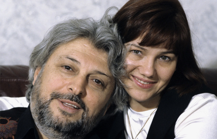 «Держит мою руку, хочу выдернуть и не могу»: Как живёт вдова Добрынина спустя почти год после его смерти