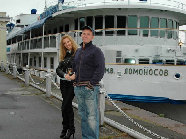 У Виктора Рыбина есть теплоход.