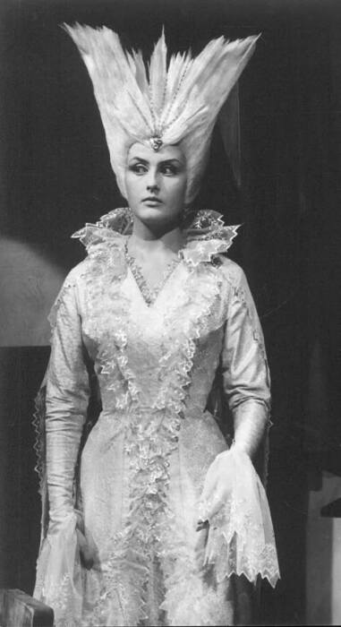 Наталья Климова в роли "Снежной Королевы". 