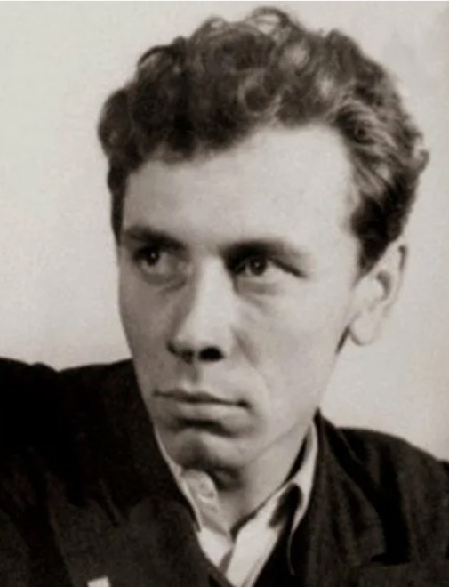 Анатолий Папанов в молодом возрасте попал в Анатолий Папанов в молодом возрасте попал в