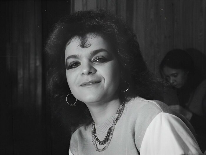 Лариса Долина впервые вышла замуж в 1983 году. Лариса Долина впервые вышла замуж в 1983 году.