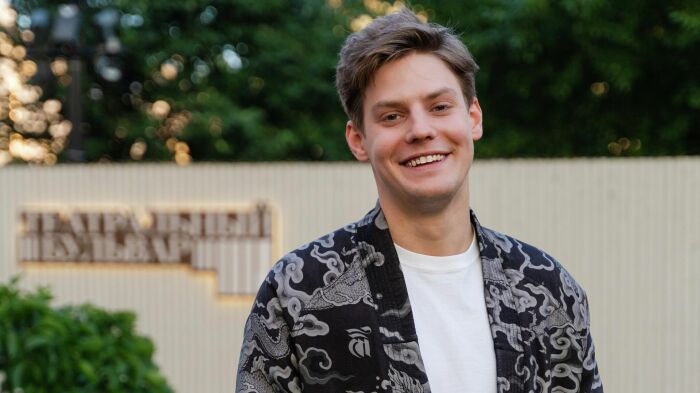 В СМИ Павла Табакова называют "золотым принцем". В СМИ Павла Табакова называют "золотым принцем".