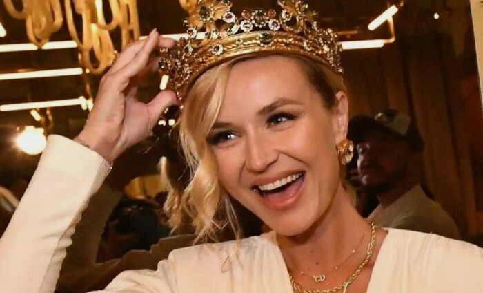 Полина Гагарина за выступление на Сахалине получила 23 миллиона рублей. 