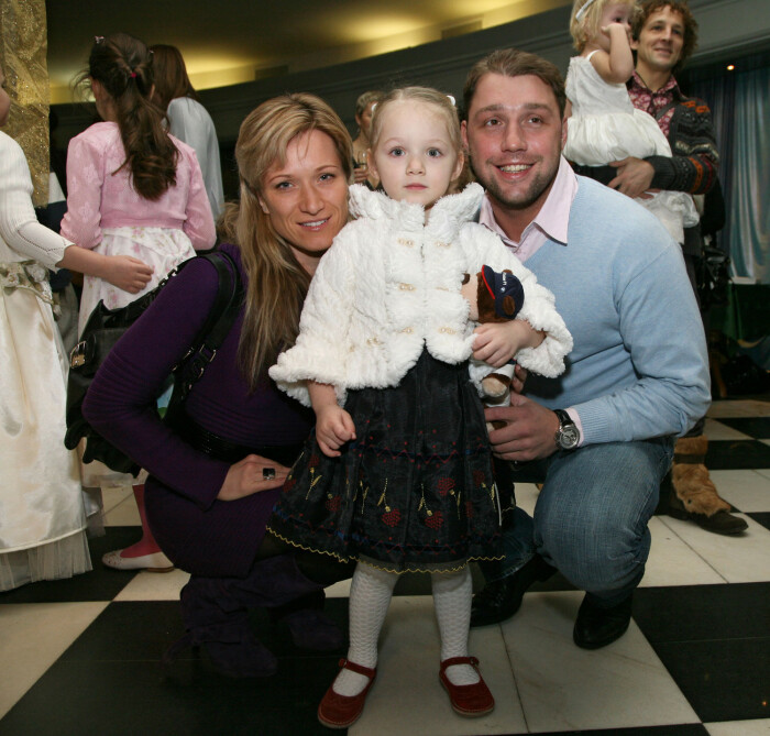 Мария Киселева с мужем и младшей дочкой. 