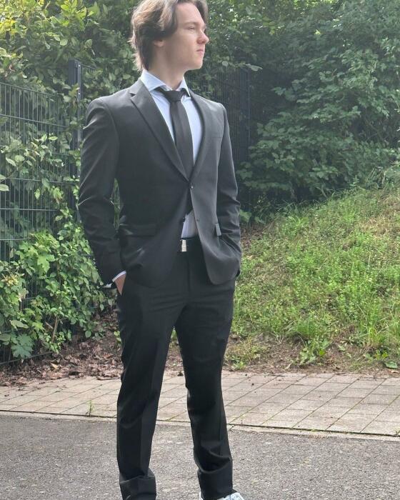 Дэннис Шатунов – единственный сын Юрия Шатунова. / Фото: starhit.ru