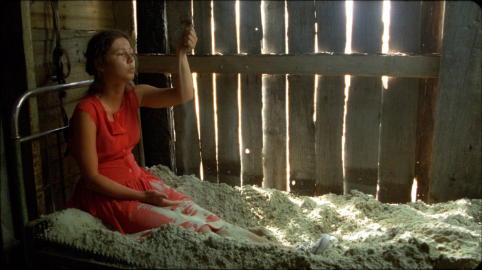 Полина Агуреева в фильме "Эйфория".