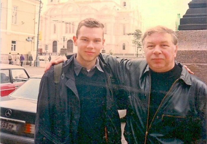 Андрей Мартынов с сыном.