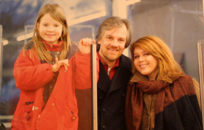 Янина Лисовская со своей семьей. Янина Лисовская со своей семьей.