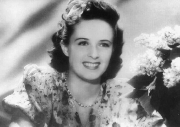 Екатерина Деревщикова выступала в тюрьмах, чтобы заработать. Екатерина Деревщикова выступала в тюрьмах, чтобы заработать.