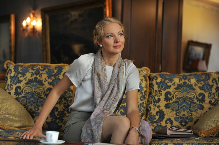 Елена Аросьева в сериале "Улыбка пересмешника". Елена Аросьева в сериале "Улыбка пересмешника".