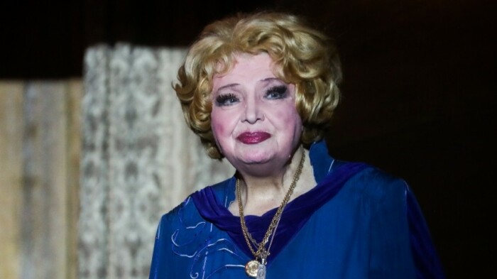 Татьяна Доронина сейчас находится в доме престарелых. Татьяна Доронина сейчас находится в доме престарелых.