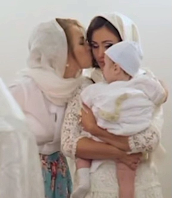 Полина Диброва - крестная мама сына Елены Товстик.