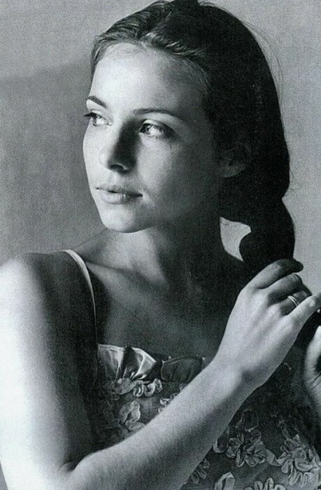 В молодости Гусева готовилась поступать в биотехнологический институт.