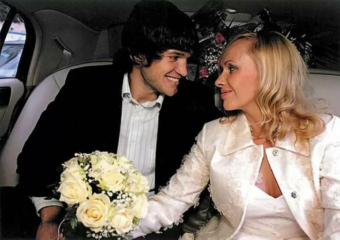 Мария Бутырская и хоккеист Вадим Хомицкий. Мария Бутырская и хоккеист Вадим Хомицкий.