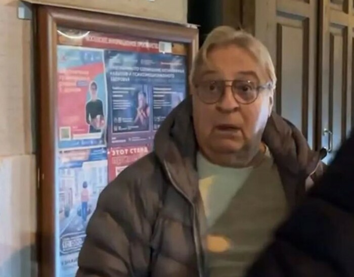 Геннадий Хазанов атаковал репортера. Геннадий Хазанов атаковал репортера.