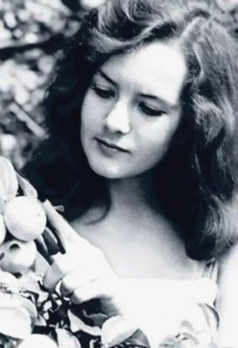 Мама Георгия холодно приняла Татьяну. Мама Георгия холодно приняла Татьяну.