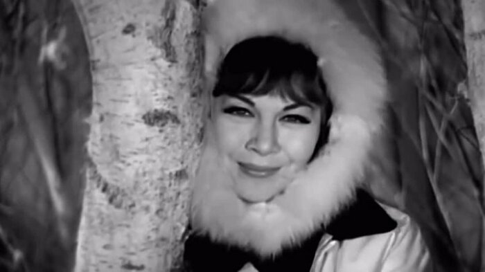 Эдита Пьеха в фильме «Манжерок». Эдита Пьеха в фильме «Манжерок».