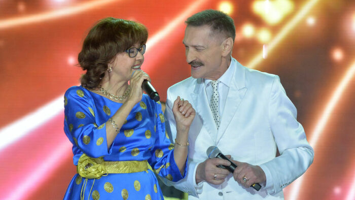 Алкександр Тиханович и Ядвига Поплавская создали собственный театр. Алкександр Тиханович и Ядвига Поплавская создали собственный театр.