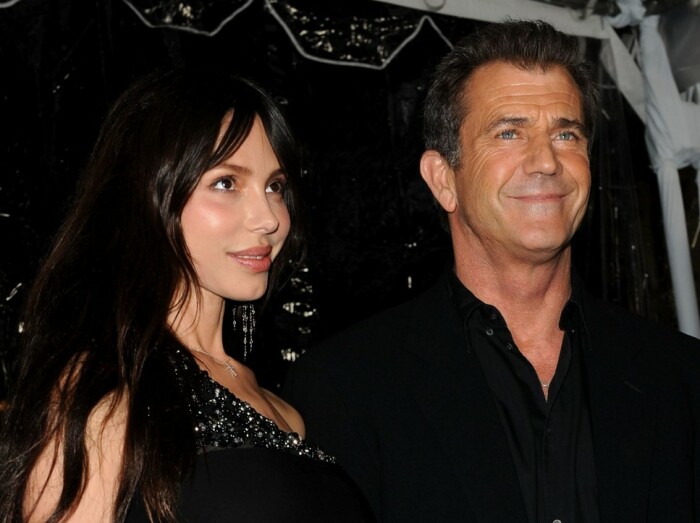 Мел Гибсон и Оксана Григорьева. Мел Гибсон и Оксана Григорьева.