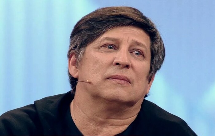 Яков Дубровин заявлял, что Александр Броневицкий его отец. Яков Дубровин заявлял, что Александр Броневицкий его отец.