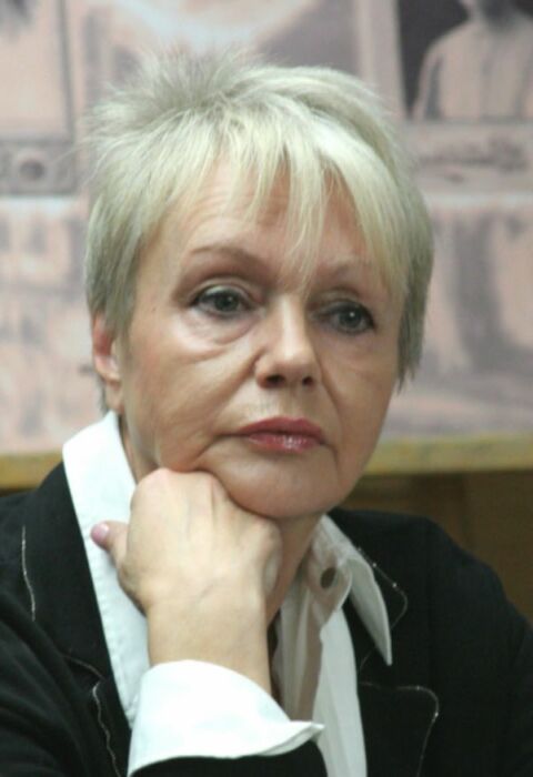 Марина Шиманская и сейчас живет в Испании. 