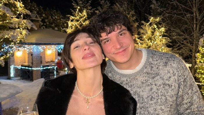 Анастасия Ивлеева теперь дальняя родственница Никиты Михалкова. Анастасия Ивлеева теперь дальняя родственница Никиты Михалкова.