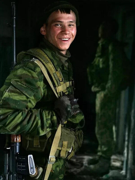 Петр Логачев рано потерял отца. / Фото: ebay.com.sg