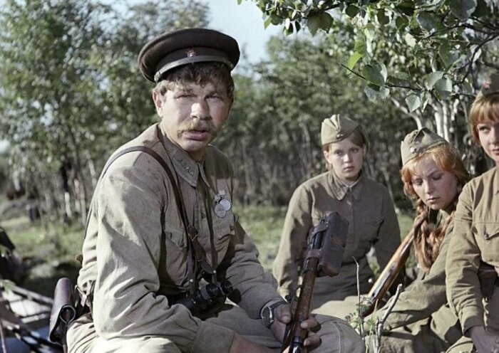 Андрей Мартынов в фильме "А зори здесь тихие...".