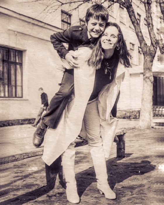 Алексей Макаров со своей мамой Любовью Полищук. 