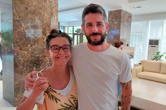 Люселия Сантуш с сыном Педро в Сочи.