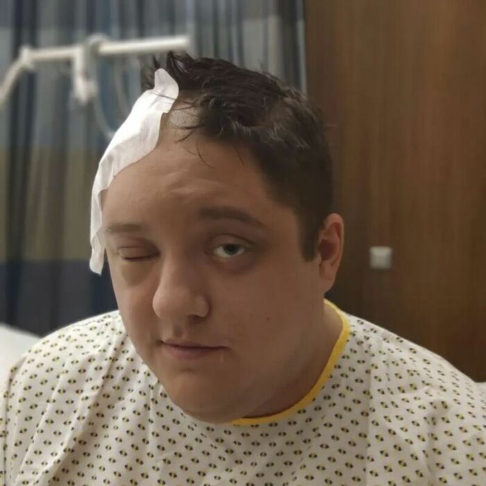 Роман Попов внесен в базу 