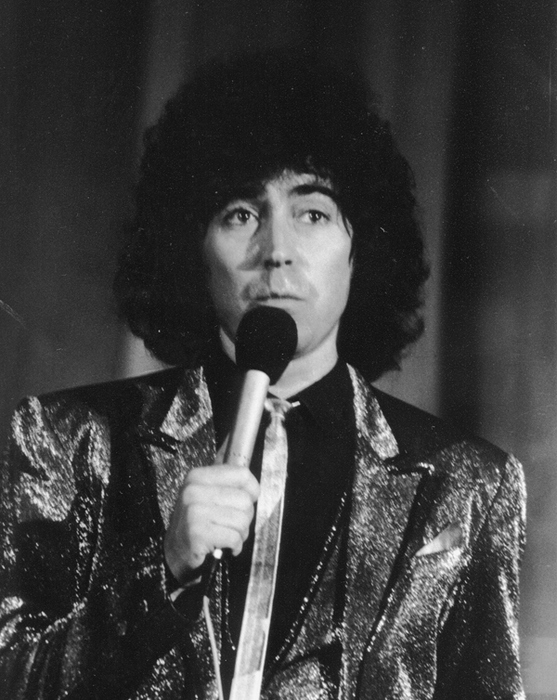 Валерий Леонтьев очень отличался от своих коллег по сцене. Валерий Леонтьев очень отличался от своих коллег по сцене.