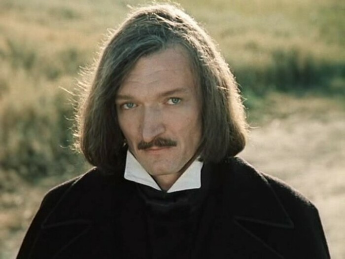 Александр Трофимов в роли Гоголя. Александр Трофимов в роли Гоголя.