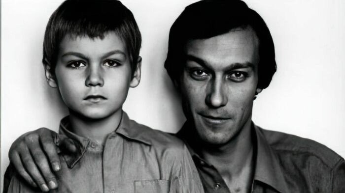 Филипп Янковский - единственный ребенок Олега Янковского и Людмилы Зориной. 