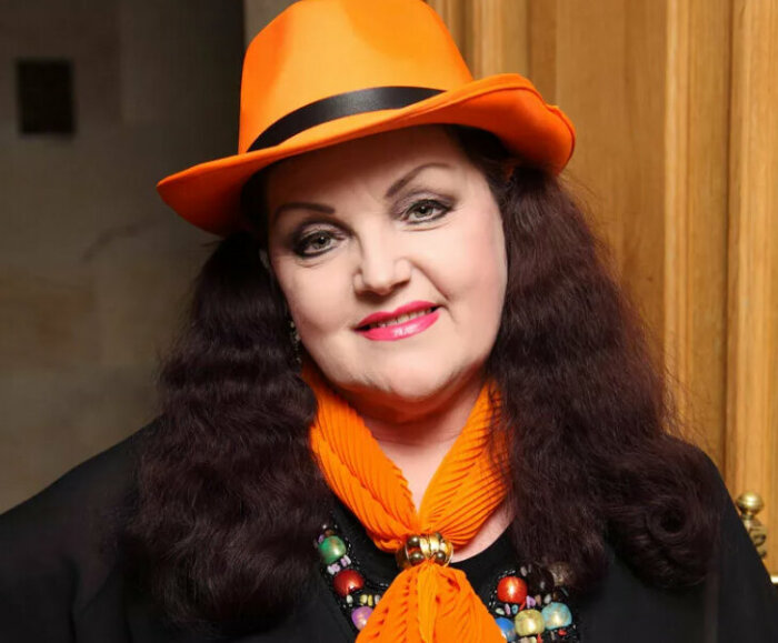 Надежда Чепрага выступает на корпоративах и фестивалях. Надежда Чепрага выступает на корпоративах и фестивалях.