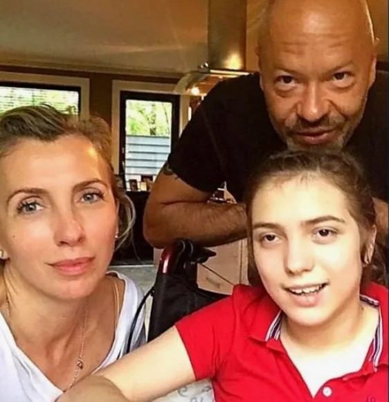 Фёдор и Светлана Бондарчук с дочкой. 