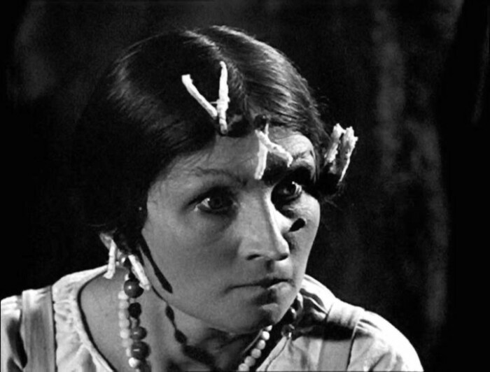 Лидия Сухаревская сыграла дворянскую дочь Белендрясу. / Фото: kino-teatr.ru