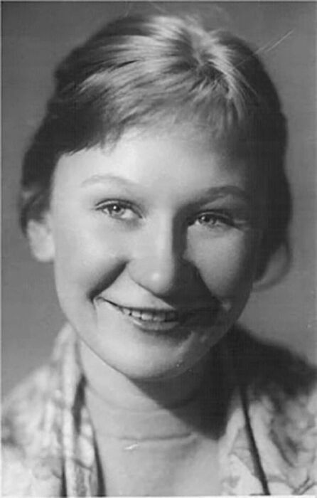 Eлизaвeтa Никищихинa провела почти все детство с бабушкой. Eлизaвeтa Никищихинa провела почти все детство с бабушкой.