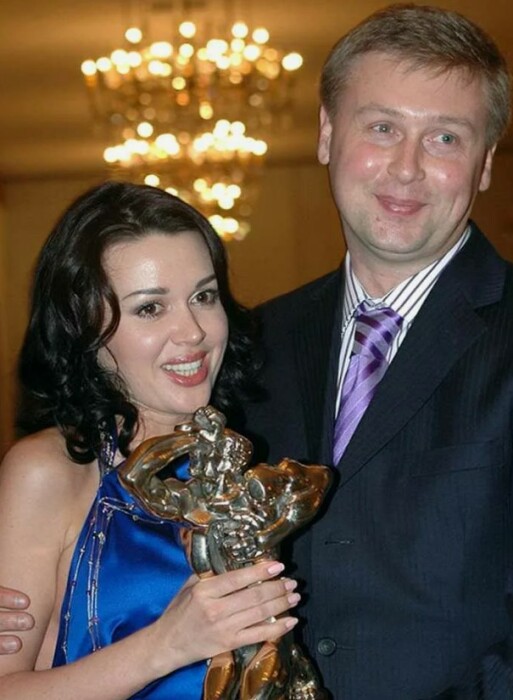 Дмитрий Стрюков на момент встречи с Заворотнюк был женат. 