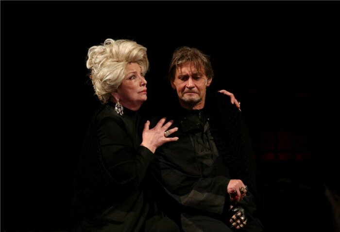 Ольга Остроумова и Александр Домогаров. Ольга Остроумова и Александр Домогаров.