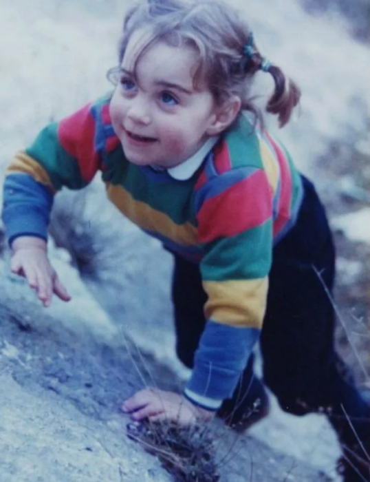 Кейт Миддлтон родилась в семье, не имеющей отношения к монаршей. / Фото: joinfo.com