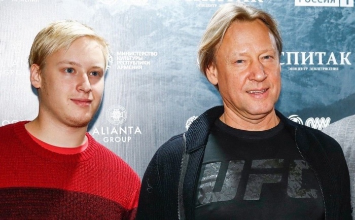 Дмитрий Харатьян с сыном Иваном. / Фото: vk.com Дмитрий Харатьян с сыном Иваном. / Фото: vk.com