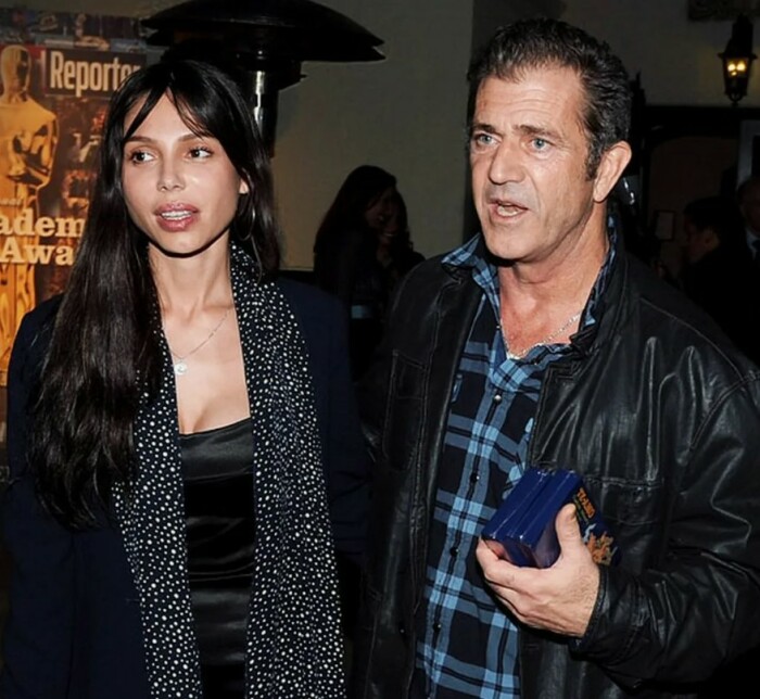 Мел Гибсон и Оксана Григорьева расстались с большим скандалом. Мел Гибсон и Оксана Григорьева расстались с большим скандалом.