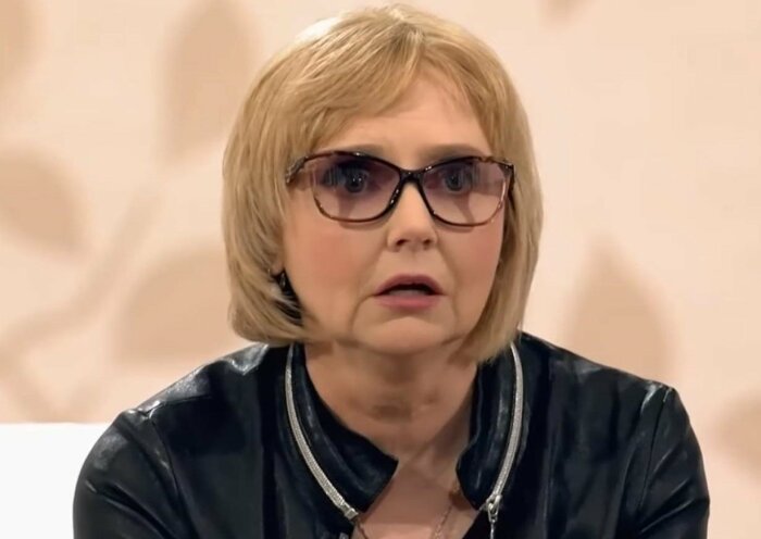 Екатерина Зинченко не понимает ненависти родной дочки. / Фото: pokatim.ru Екатерина Зинченко не понимает ненависти родной дочки. / Фото: pokatim.ru