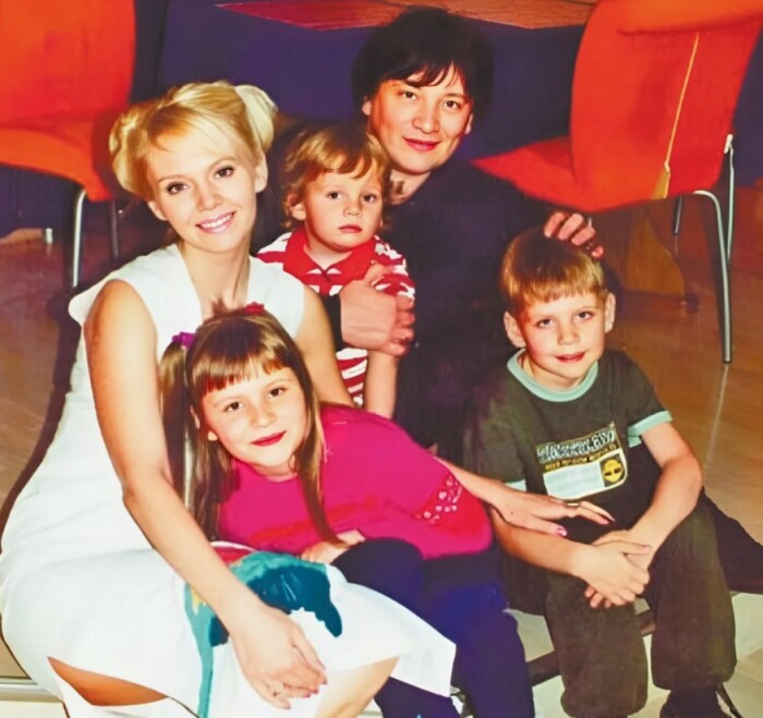 Валерия родила Шульгину троих детей. 