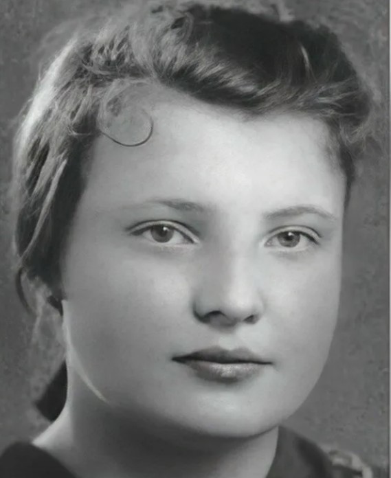 Татьяна Доронина поступила сразу в 4 вуза. Татьяна Доронина поступила сразу в 4 вуза.