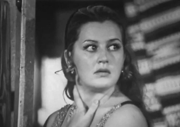 Татьяна Распутина с детских лет мечтала быть актрисой. 