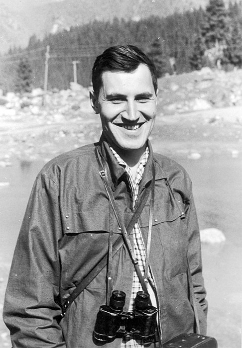 Николай Дроздов успел побывать в нескольких экспедициях, прежде, чем стать телеведущим. Николай Дроздов успел побывать в нескольких экспедициях, прежде, чем стать телеведущим.